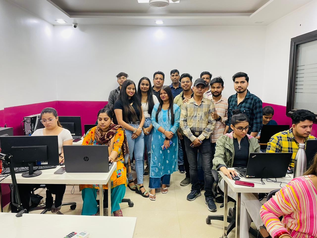 A full lab at a Coding Bytes workshop